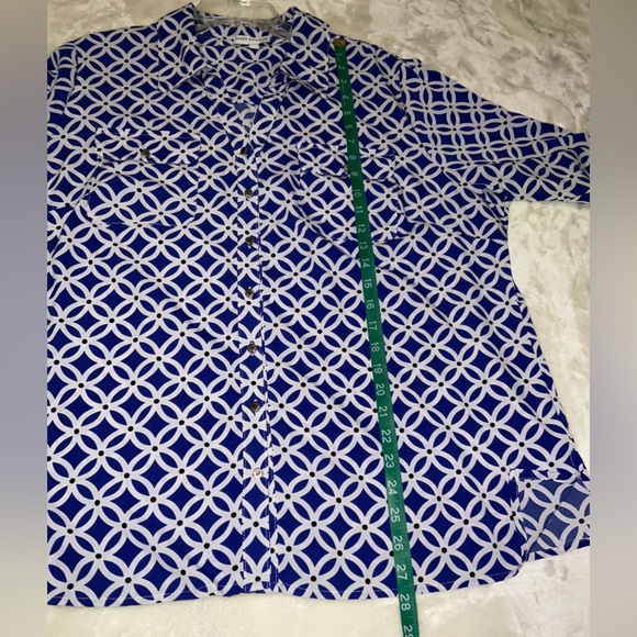Notations Blue and White Patterned Button Down Blouse 2X - Picture 7 of 7